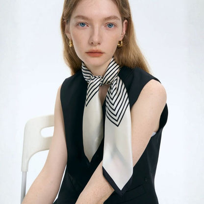 Carré de soie de mûrier 100% - Motif Riviera Rayé (68x68 cm)