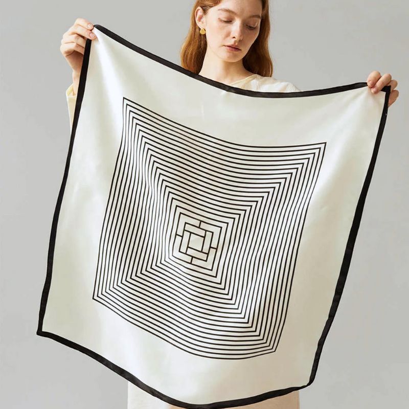 Carré de soie de mûrier 100% - Motif Riviera Rayé (68x68 cm)