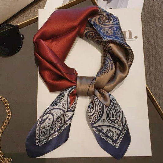 Carré de soie 100% - Motif Rouge Opéra (68x68 cm)