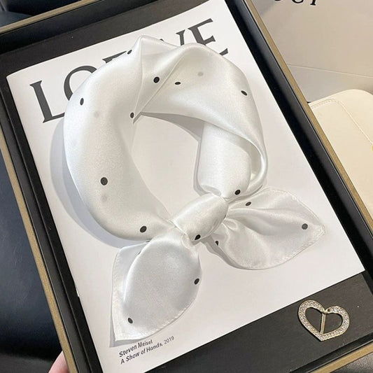 Carré de soie 100% de mûrier - Motif Polka Classic